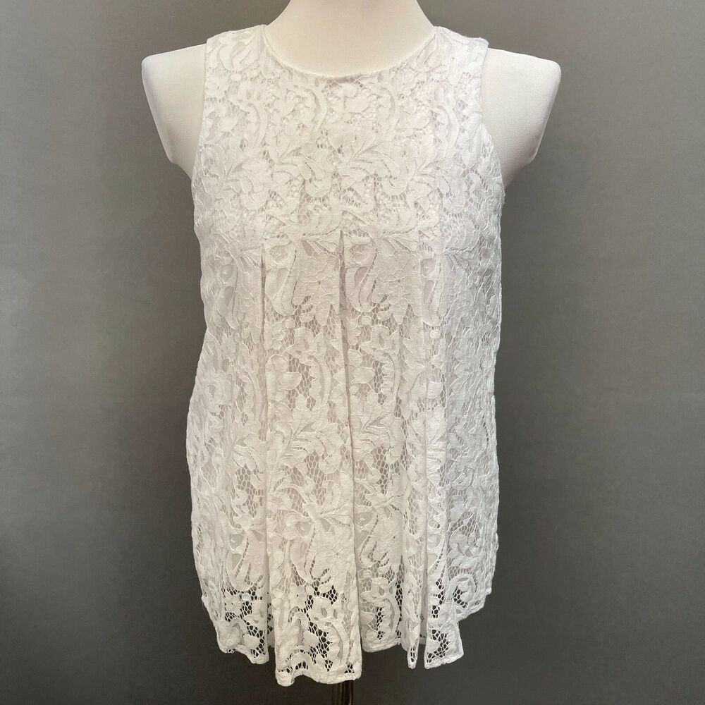 BCBGeneration Women's Top XS White Lace Pleated Sleeveless‎ Lined